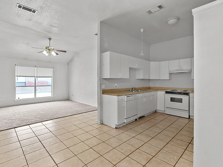 210 Joshua Blvd #210 — Photo 11
