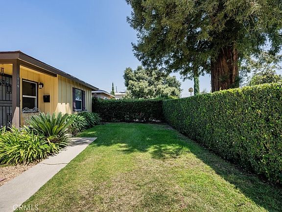 3rd image of 5919 Cedros Ave