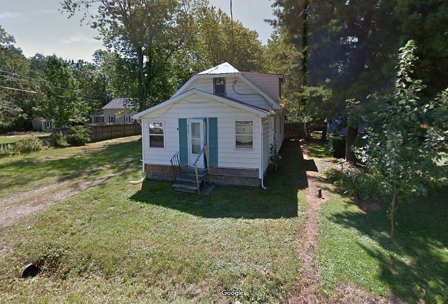 1st image of 213 Grant Ave