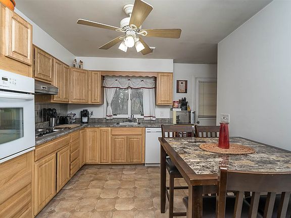 4th image of 59 Red Fox Dr