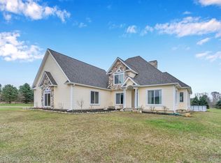 5708 Martus Rd, North Branch, MI 48461