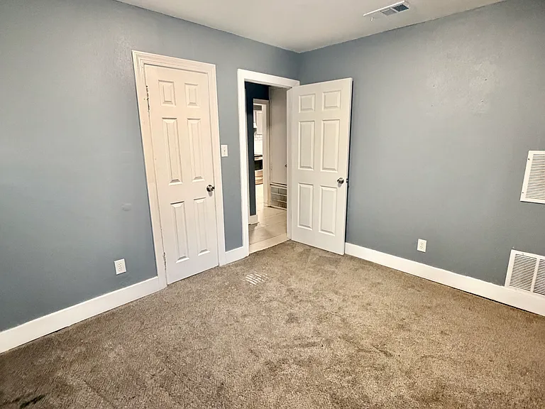 2423 Stonewall St — Photo 9