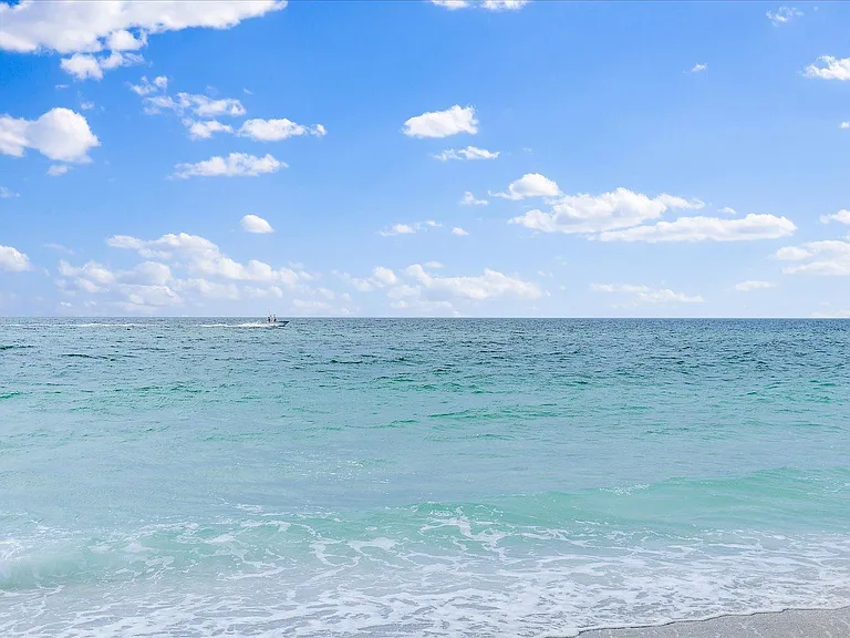 5621 Gulf Of Mexico Dr #103 — Photo 48