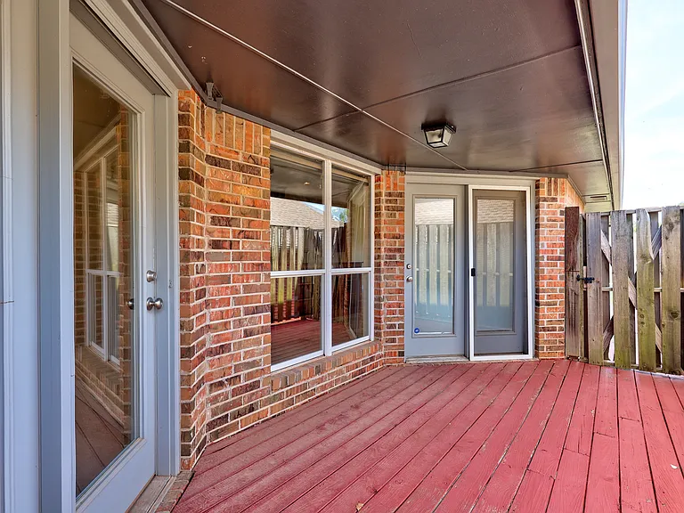 2104 Del Simmons Dr — Photo 54