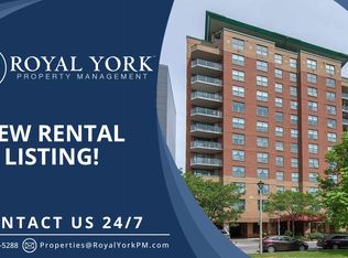 131 Wurtemburg St #404, Ottawa, ON K1N1J2