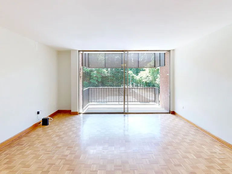 1300 Queens Rd #309 — Photo 3
