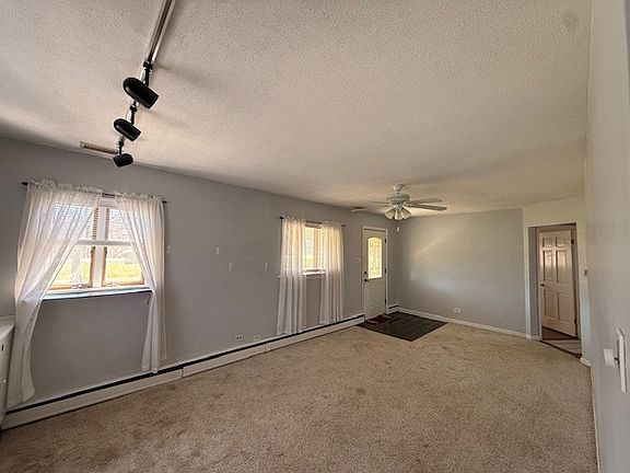 4th image of 1018 W Plainfield Rd