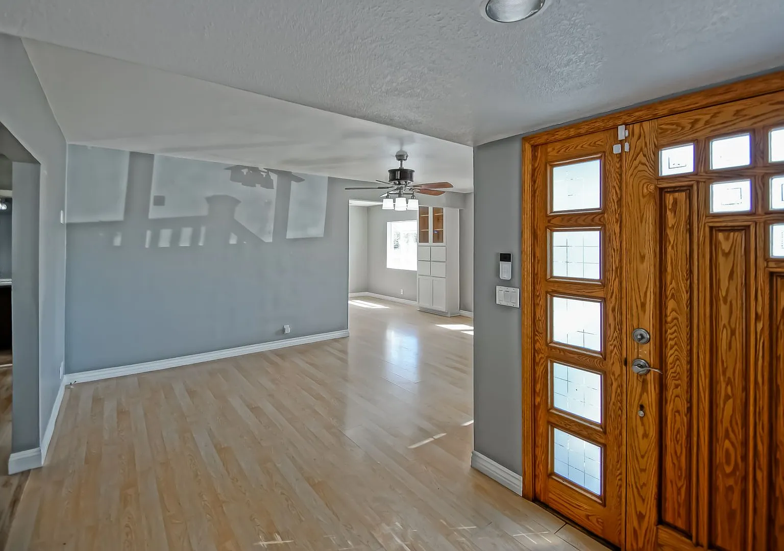 Updated, Bright & Airy 3BR2BA Home + Detached Bonus Room on Spacious Lot w/ Large Front Yard, Hug... — Photo 4