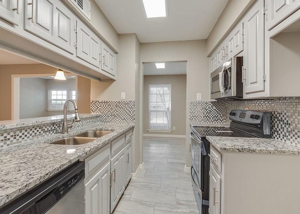 1st image of 308 Arborview Dr