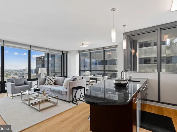 2101 Market St Unit 2007, Philadelphia, PA 19103