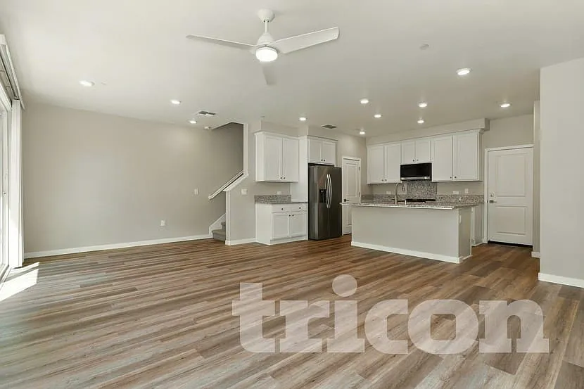 2066 Delta View Ave Sacramento CA — Photo 2