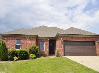 2102 Richland Park Dr, Bryant, AR 72022