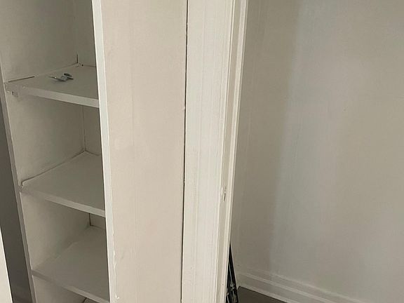 3rd image of 3018 Barnes Ave APT 1F