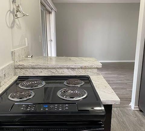 5th image of 606 N Avenue 66 #9