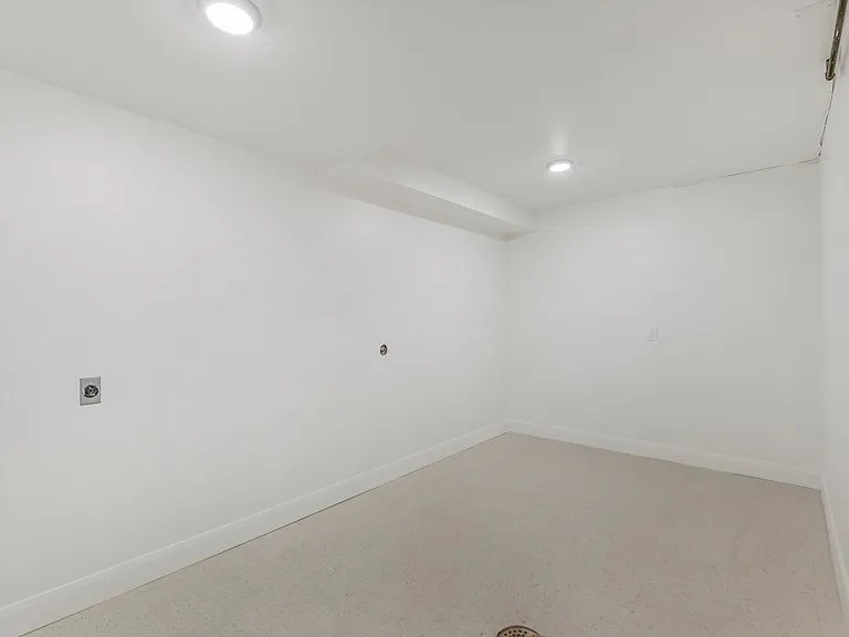 2895 E Cherry Blossom Ln — Photo 13