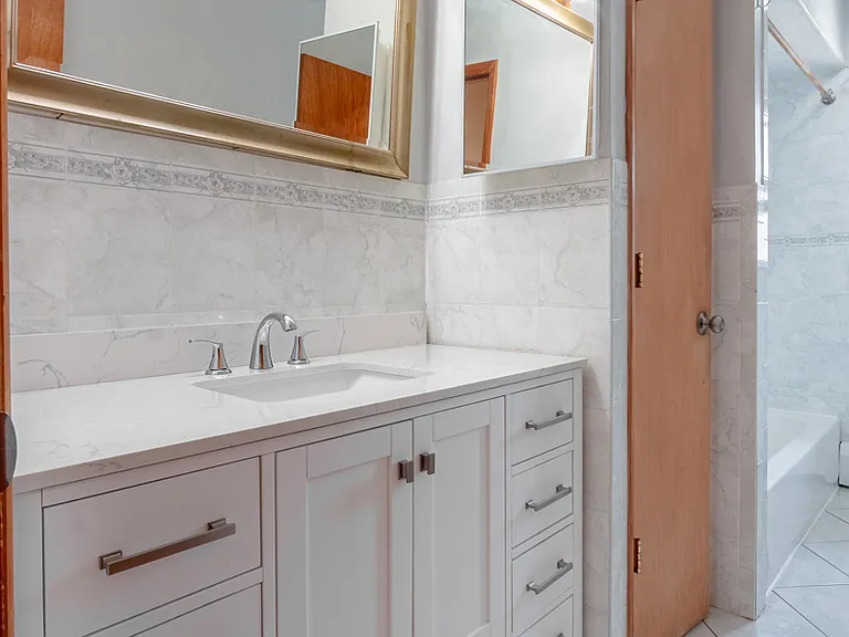 430 Sylvan St #1 — Photo 12