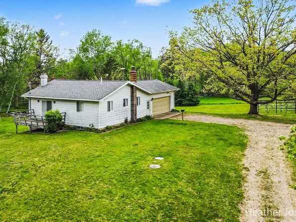 1320 W Stanton Rd, Stanton, MI 48888