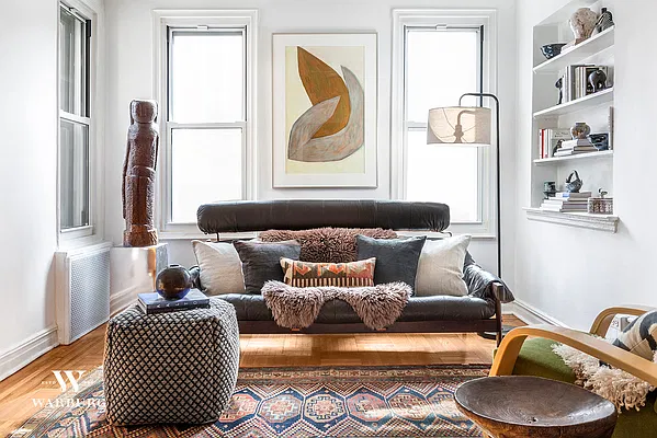 Sold by Warburg | media 3