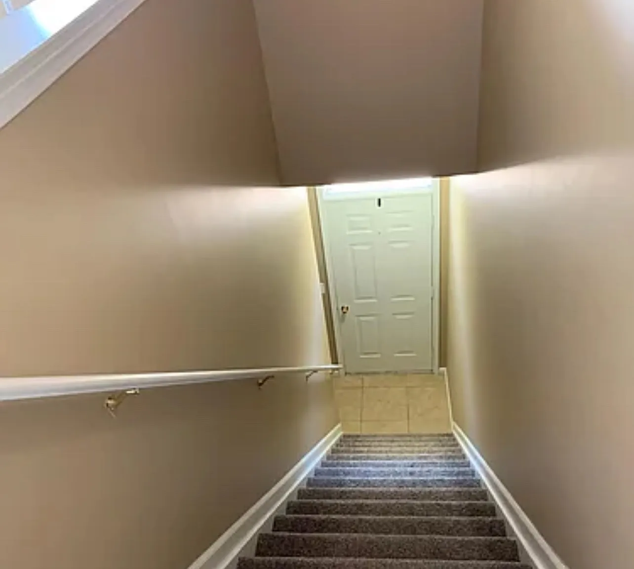 2 bed, 1300 sqft, $2,000 — Photo 1