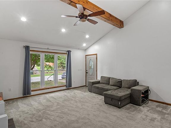 5th image of 906 N 8th St