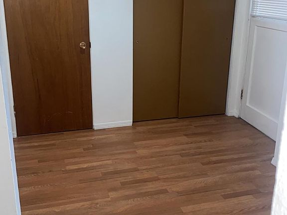 3rd image of 303 E Spruce St APT 4
