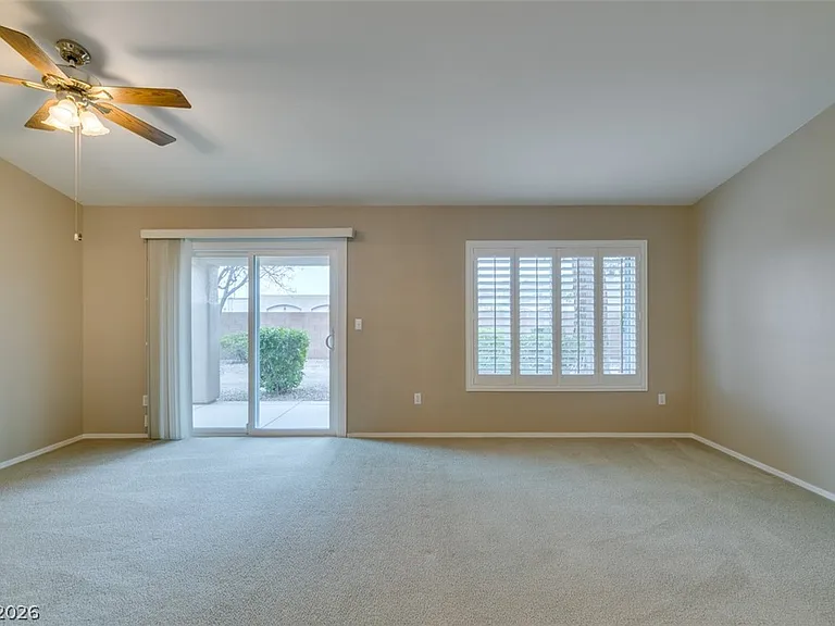 2001 Joy View Ln #2001 — Photo 2