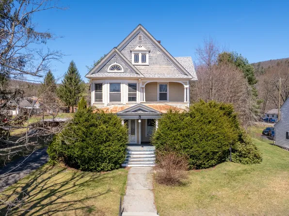 215 Vestal Ave, Hancock, NY 13783