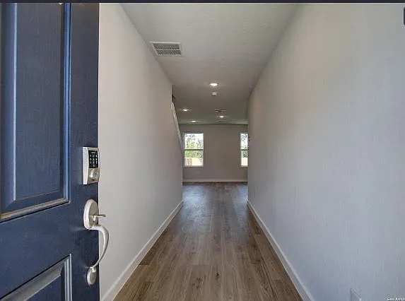 3 bed, 1566 sqft, $1,790 — Photo 3
