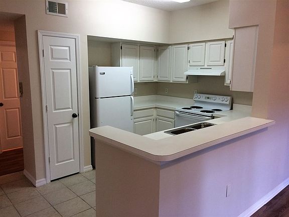 5th image of 10000 SW 52nd Ave APT 155
