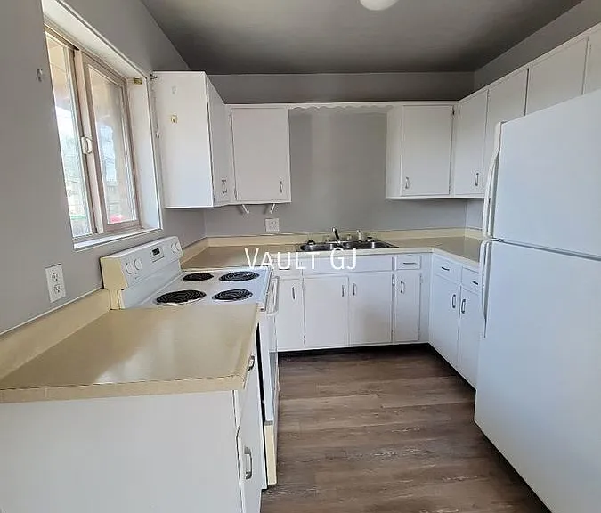 1425 Bunting Ave #1441 — Photo 34
