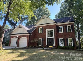 6705 Elmstone Dr, Charlotte, NC 28277