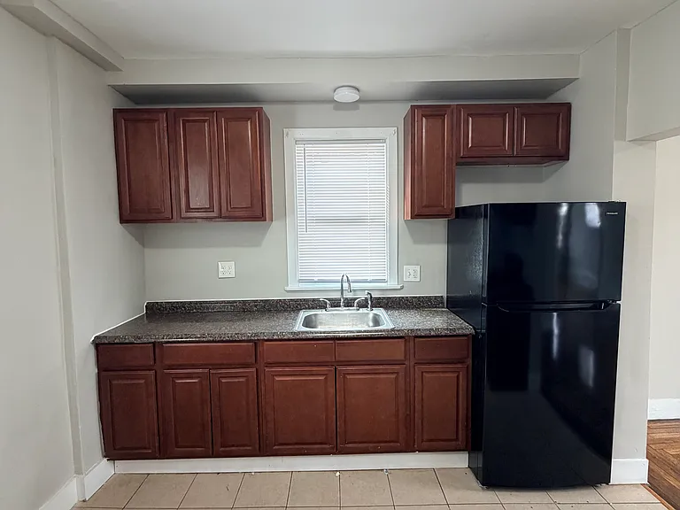 240 Fountain St — Photo 7