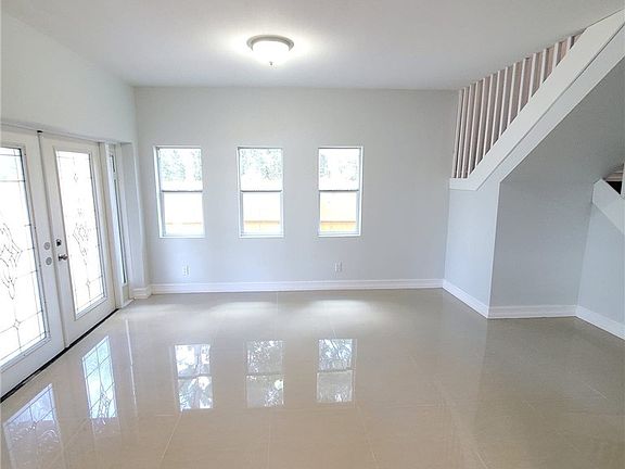 5th image of 357 Flamingo Rd NE #1