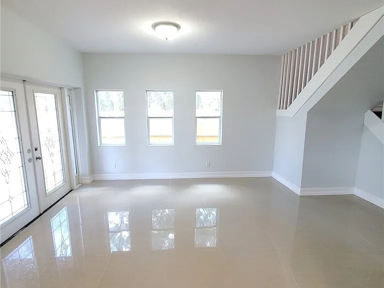 357 Flamingo Rd NE #1 — Photo 5