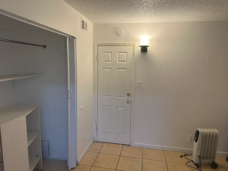 2605 French Ct — Photo 45