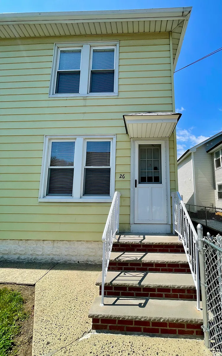 Building Photo - 26-28 Spruce St #1A