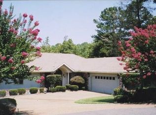 15 Resplandor Ln, Hot Springs Village, AR 71909