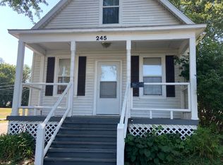 245 19th Pl, Clinton, IA 52732