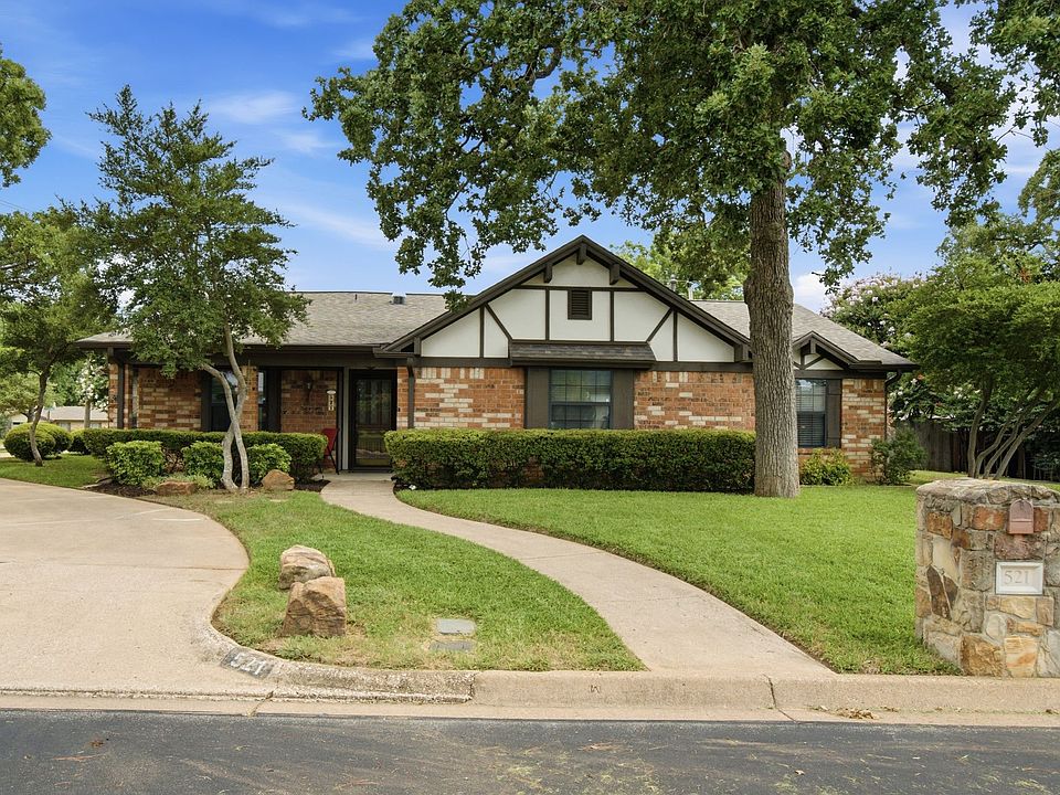 1st image of 521 W Louella Dr