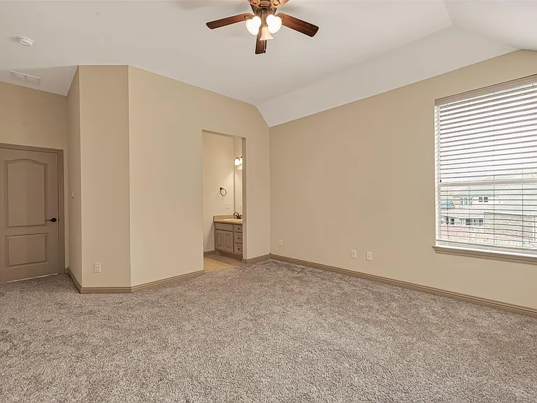 27411 Manor Falls Ln — Photo 36