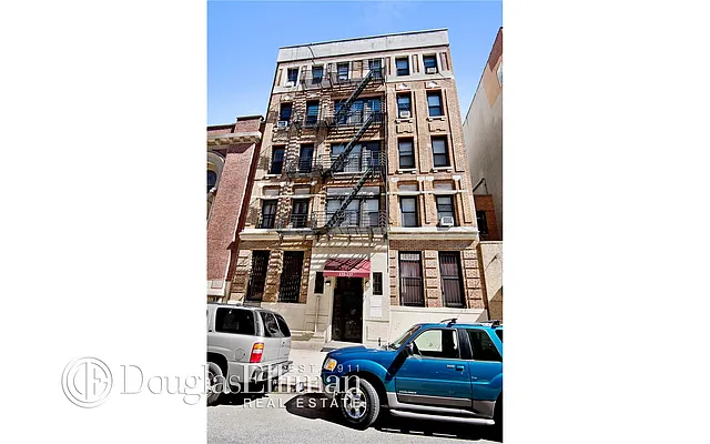 Sold by Douglas Elliman | media 10