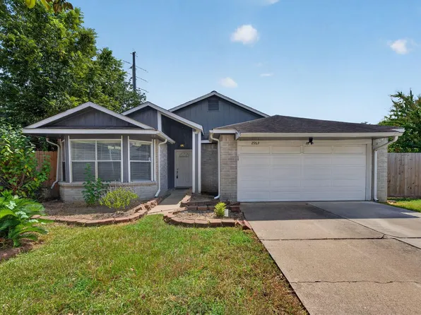 2963 Shadow Trail Dr, Houston, TX 77082