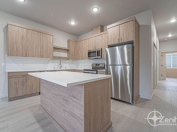 3rd image of 6204 NE Hazel Dell Ave #B10
