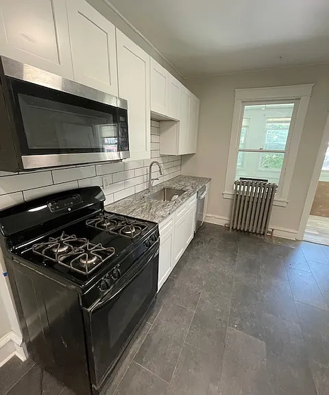 1337 Perry St #2 — Photo 6
