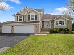 9275 Romeldale Ln, Roscoe, IL 61073