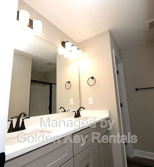 401 S Church St — Photo 7