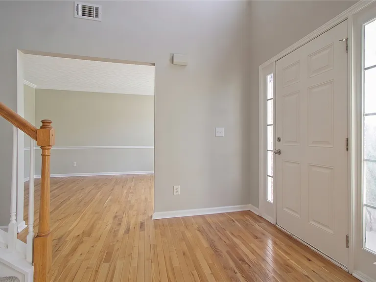 4001 Oak Crossing Dr — Photo 4