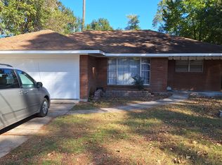 2327 Avenue P, Huntsville, TX 77340