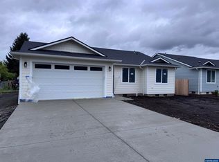 3710 Long St, Sweet Home, OR 97386