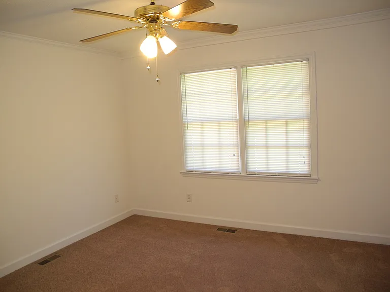 2019B S Mebane St — Photo 7